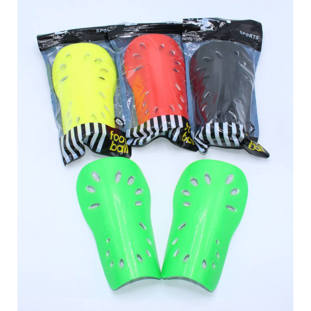 Ֆուտբոլիստների ոտքի պաշտպանիչ, շիտկի 6 գույն, մեծ 18*9սմ